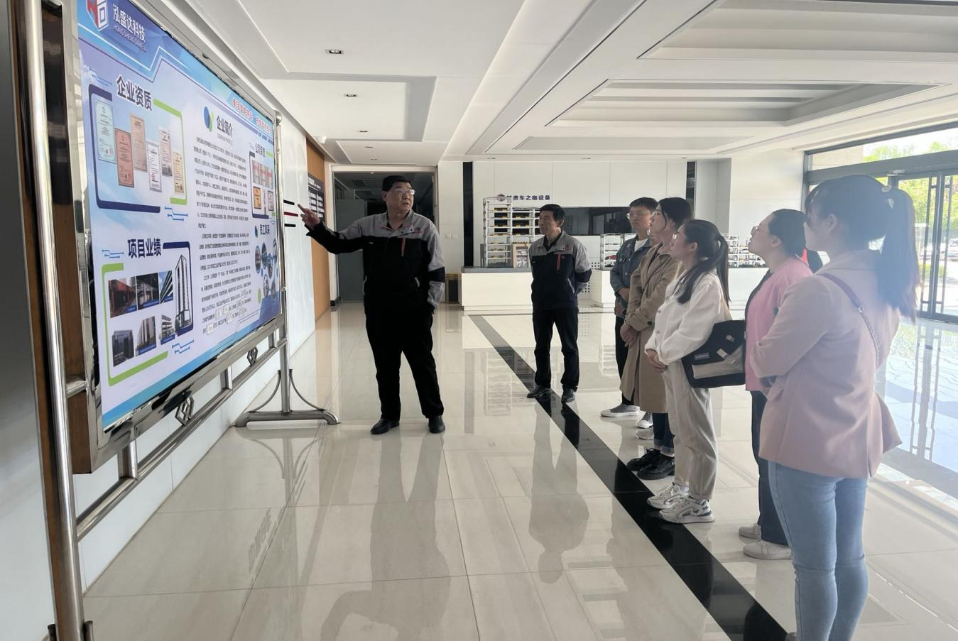 开云网页版登录入口-开云(中国)
开展新员工入职培训(图3)