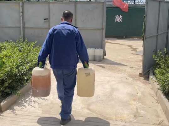 开云网页版登录入口-开云(中国)
城东污水处理公司扎实推进危险废物规范化处置(图3)