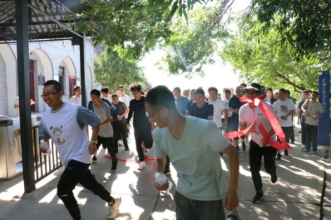 助力文旅市场 展示产投风采——开云网页版登录入口-开云(中国)
组织开展员工登山比赛活动(图2)