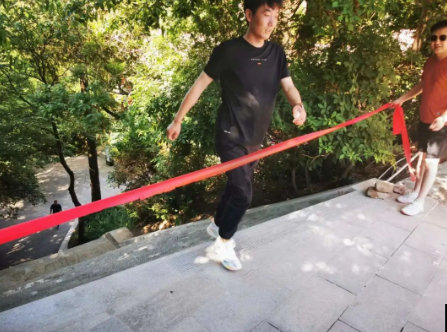 助力文旅市场 展示产投风采——开云网页版登录入口-开云(中国)
组织开展员工登山比赛活动(图9)
