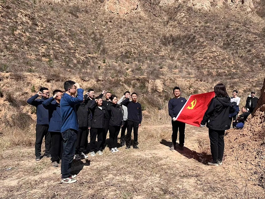 开云网页版登录入口-开云(中国)
开展义务植树活动(图3)